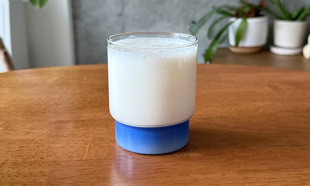 スパイス香る超簡単ラッシー ｜ミキサーいらず - とらのいスパイスオンラインストア｜北海道から絶品スパイスカレーのスパイスキットをお届け