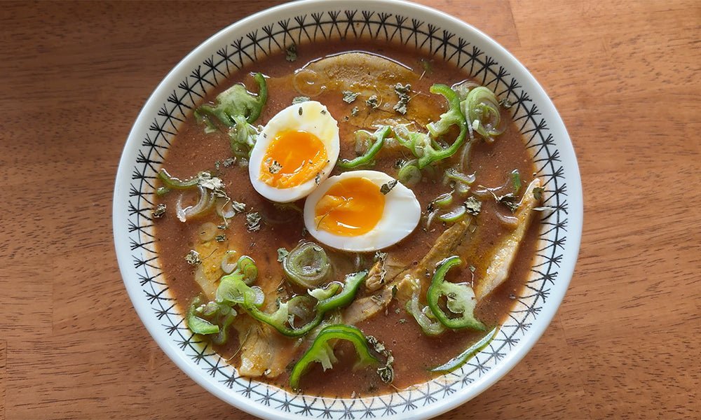 豚スープで作る！超絶激ウマエスニックトマトラーメン - とらのいスパイスオンラインストア｜北海道から絶品スパイスカレーのスパイスキットをお届け